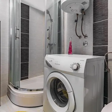 Apartment Beautiful In With 2 Bedrooms And Wifi