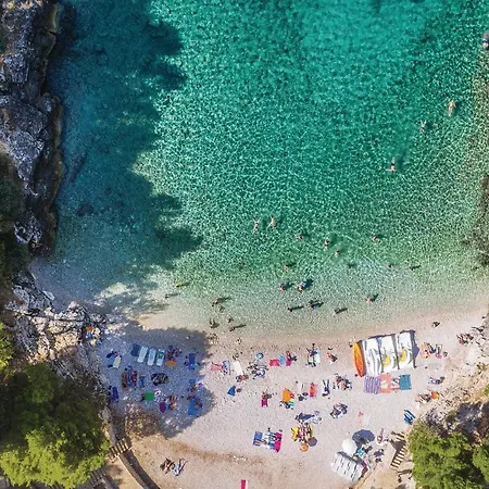 Beautiful In With 2 Bedrooms And Wifi Pula